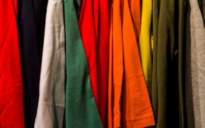 Beneficios de implementar playeras como uniformes en tu empresa