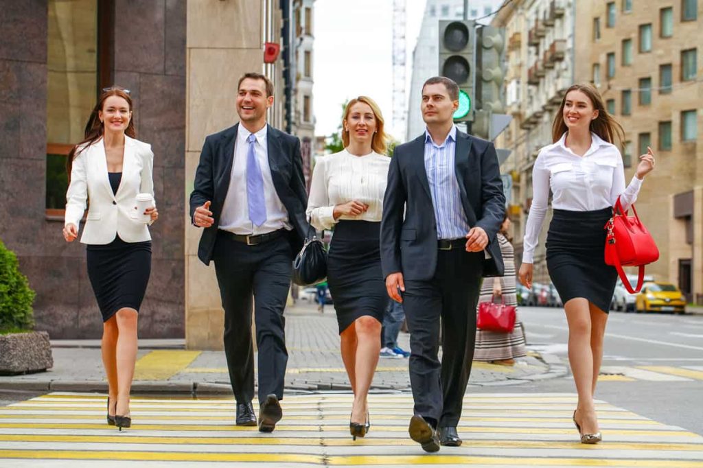 La evolución histórica de los Uniformes Empresariales: De la tradición a la innovación