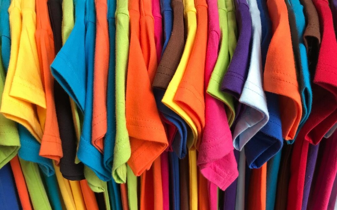 Playeras y pantalones corporativos: consejos para mejores rendimientos
