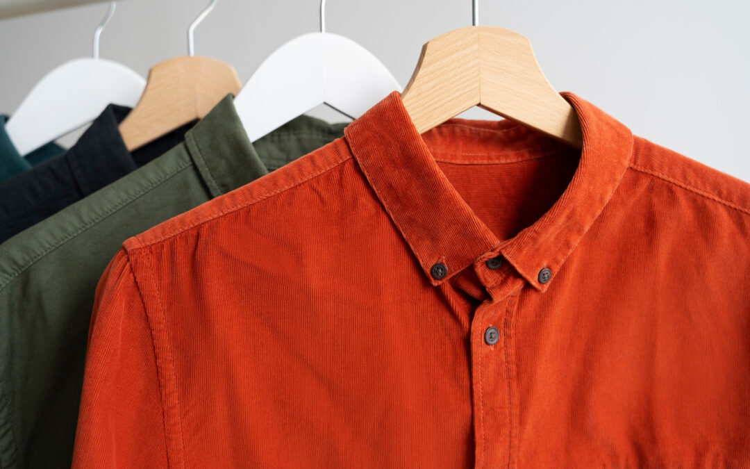 Camisas empresariales: Colores y tendencias que proyectan éxito en 2026