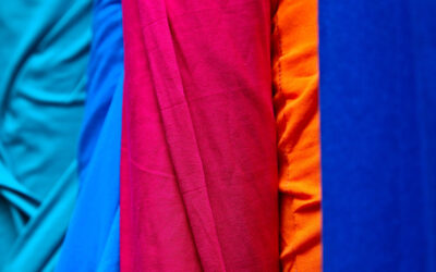 ¿Qué tela es mejor para uniformes de trabajo? Comparativa completa